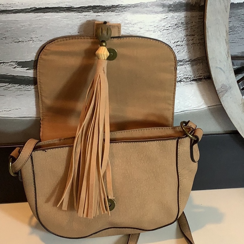 T-Shirt & Jeans Vegan Tan Braided Tassel Adjustable Strap Crossbody Bag - Picture 5 of 10